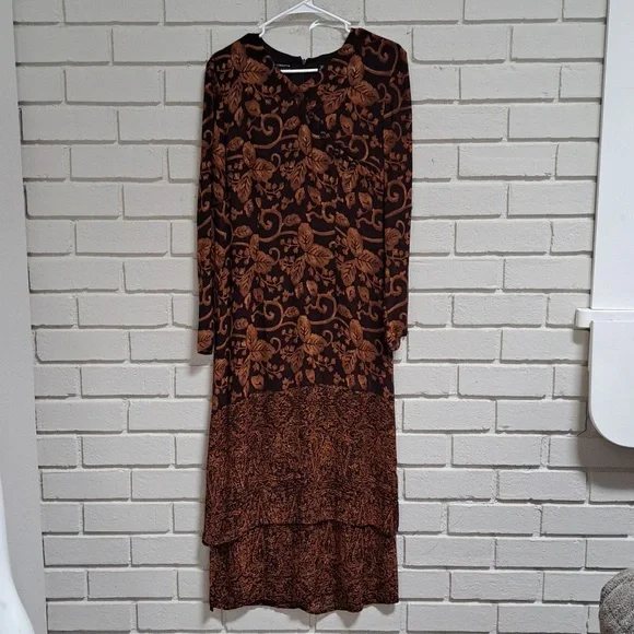 Liz Claiborne Fall Leaf Design Sheer Overlay Layered Maxi Dress. Size 4 - Picture 9 of 12